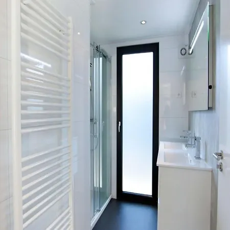 別荘 Modern With Dishwasher, Near The Ijssel *